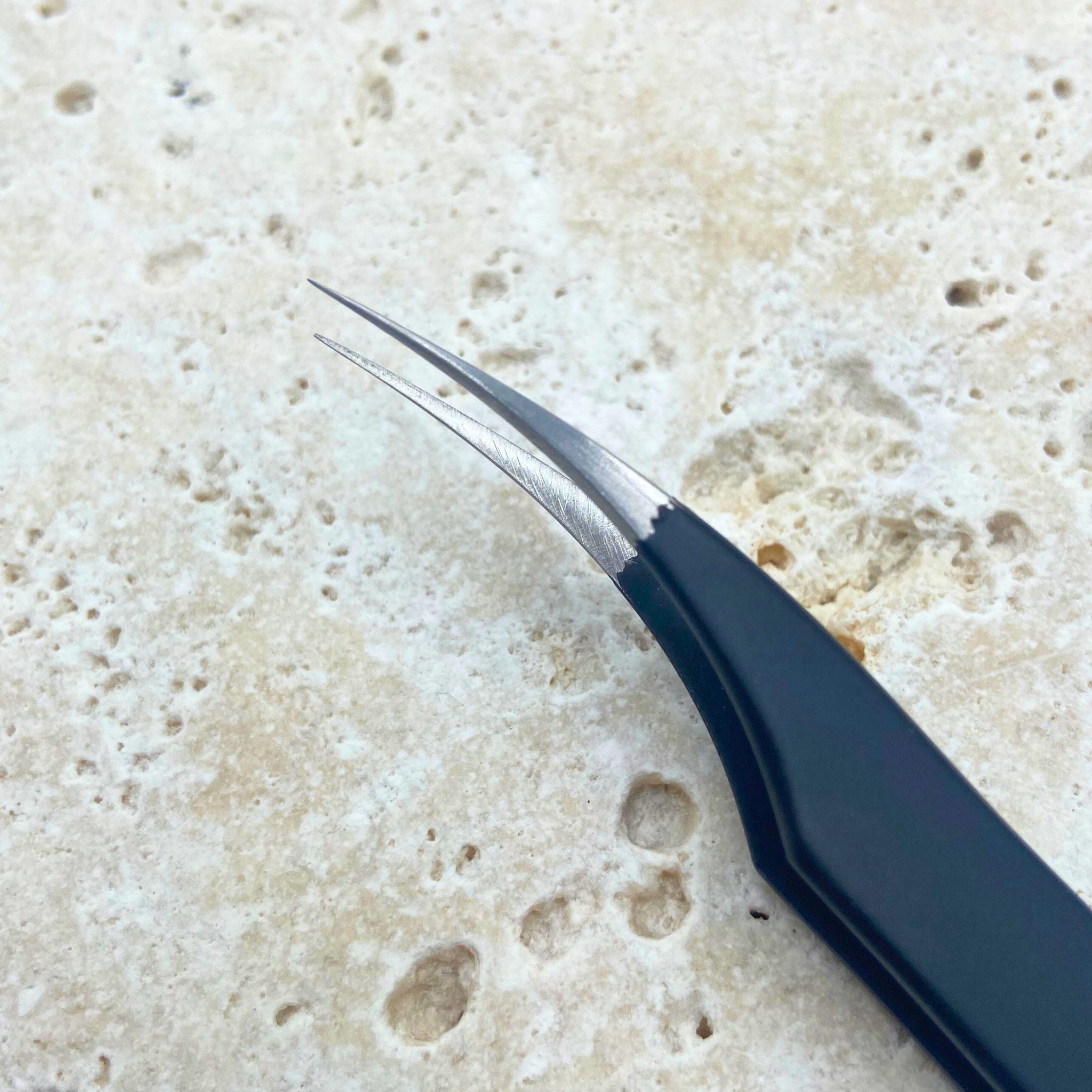 FLEX Beauty Dolphin Tweezers