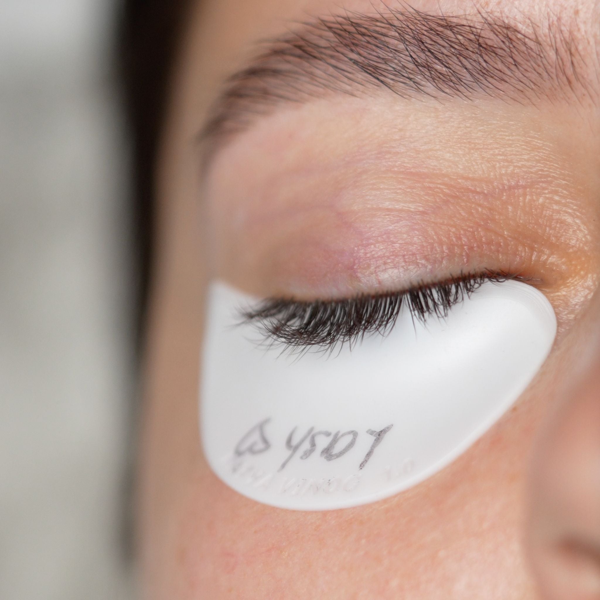 Katya Vinog Sticky Patches for Eyelash Extensions - Bob